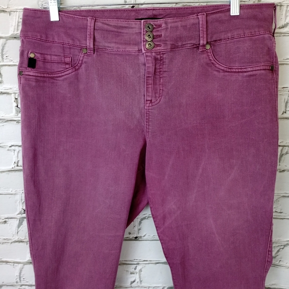 🔥SOLD🔥 TORRID Womens Purple Jean Leggings Leggings 20 R - Picture 3 of 9